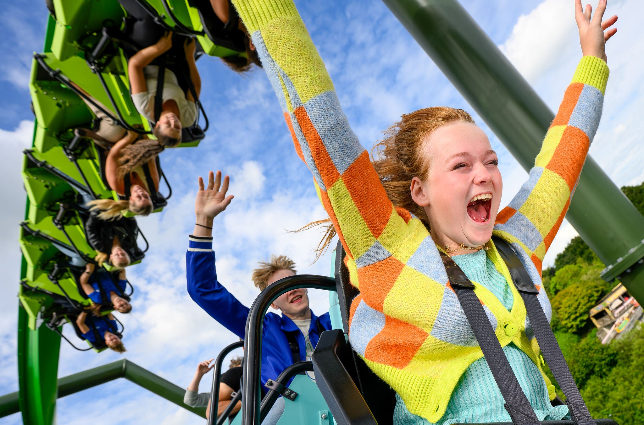 Met een jeugdgroep naar Walibi