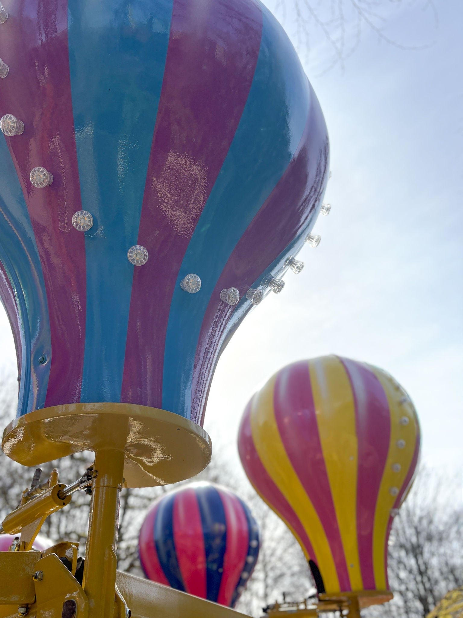 Ben je klaar voor een ritje in de balonnen van Fibi's Bubble Swirl?