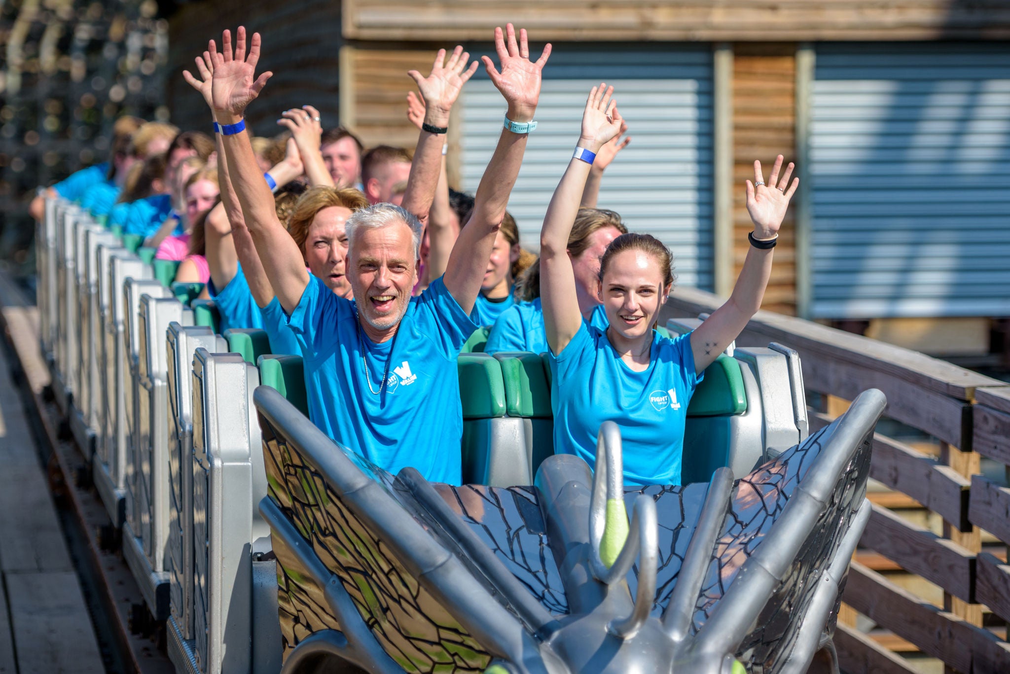 Ren samen met vrienden mee tijdens de Rollercoaster Run in Walibi.