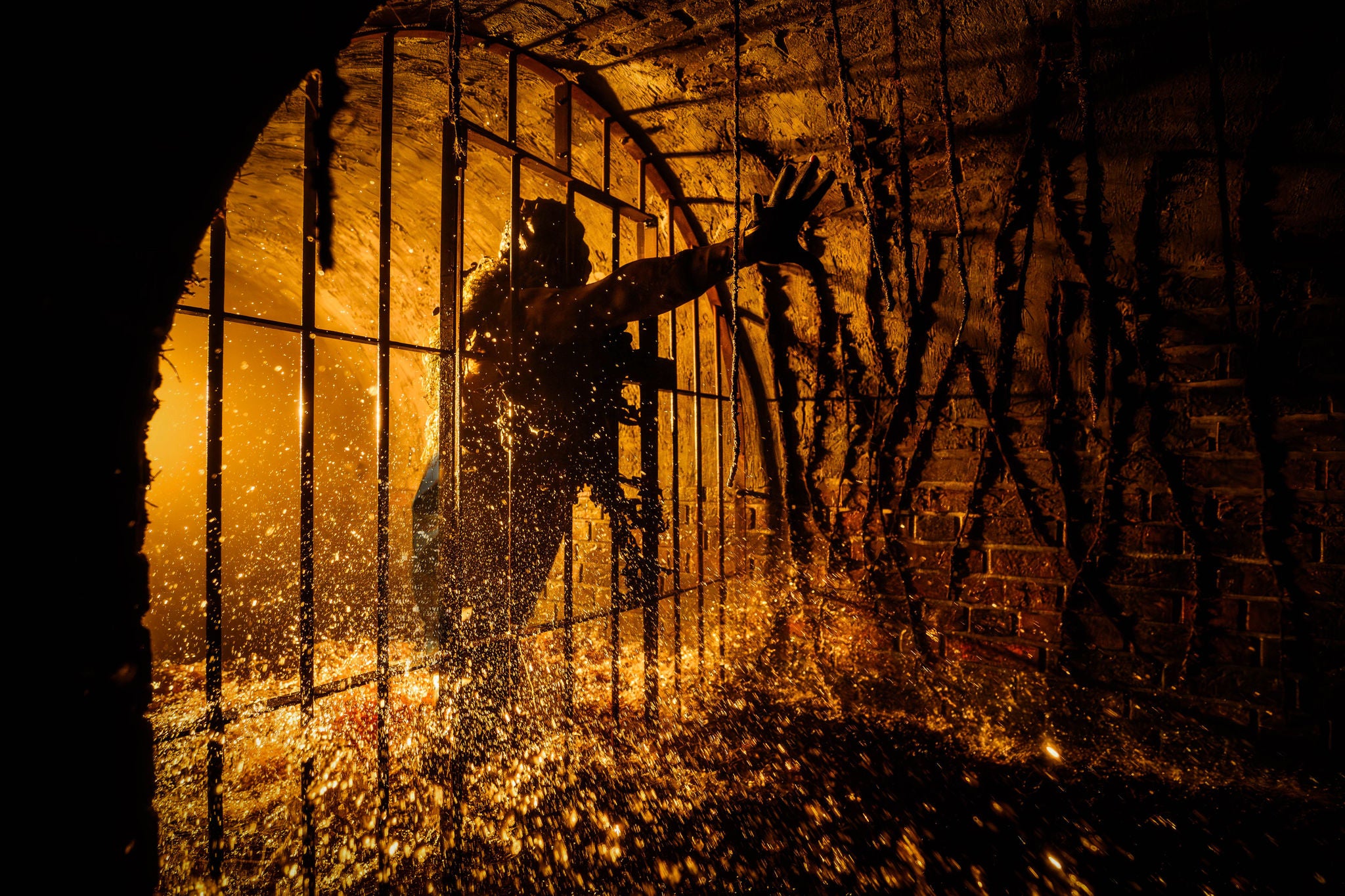 Ga ongedierte bestrijden in Below - Experience - Halloween Fright Nights